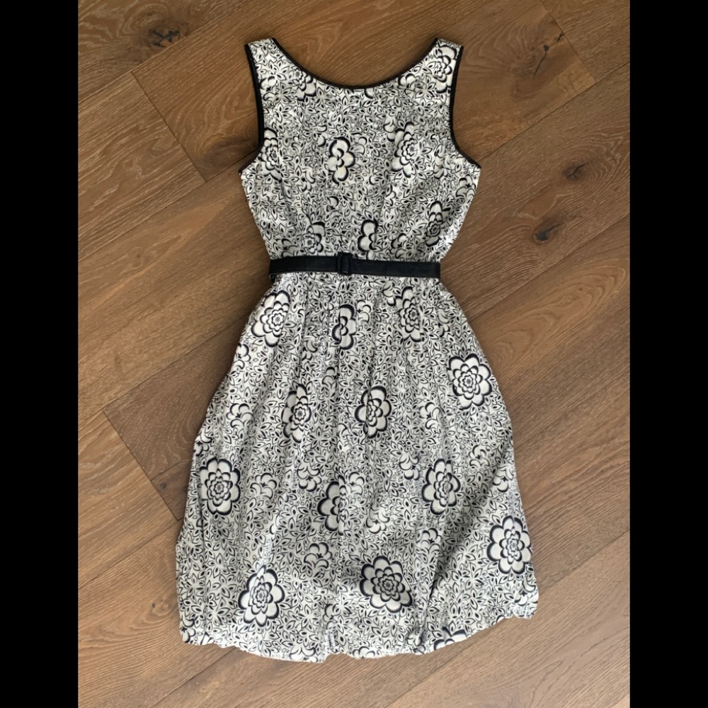 Maggy London “bubble” hem black and white dress with POCKETS